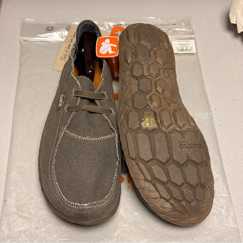Cushe Men's Canvas Slipper Shoe - Picture 9 of 9